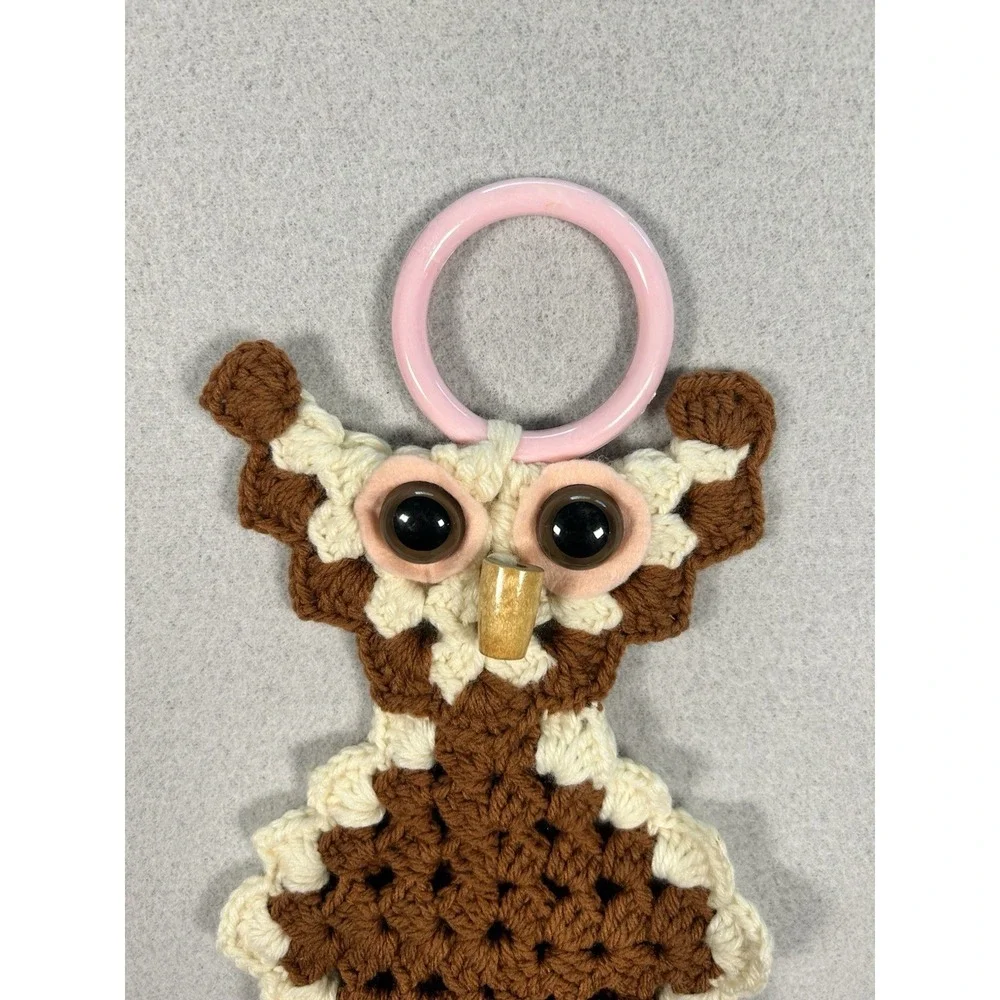 Vtg Crochet Owl Hand Towel Holder Ring with Real looking Eyes Brown Pink MCM 15